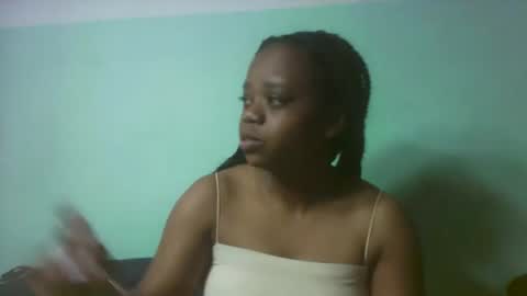 larissa645771 online show from 09/17/25, 11:23