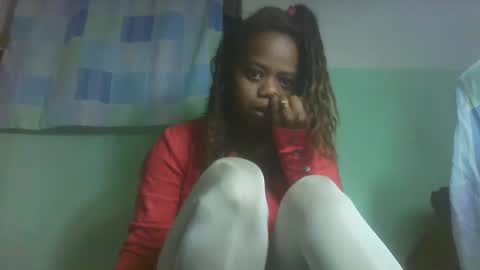 larissa645771 online show from 10/30/25, 06:59