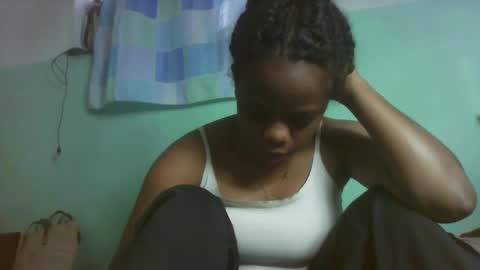 larissa645771 online show from 11/30/25, 07:12