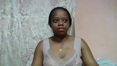 larissa645771 online show from 05/18/26, 04:13