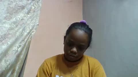 larissa645771 online show from 06/01/26, 06:48