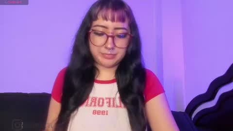 Snapshot of larissa___ chatting on 08/01/26, 10:30 Lari online show from 08/01/26, 10:30