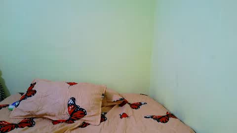 larita_curly online show from 04/28/26, 10:37