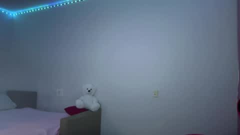 Snapshot of larrainemelandez chatting on 06/18/26, 12:31 Jocelyn online show from 06/18/26, 12:31