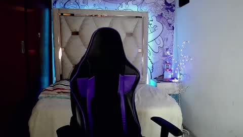 larry online show from 04/22/26, 09:27