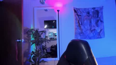 larry_stewart online show from 11/28/25, 11:07