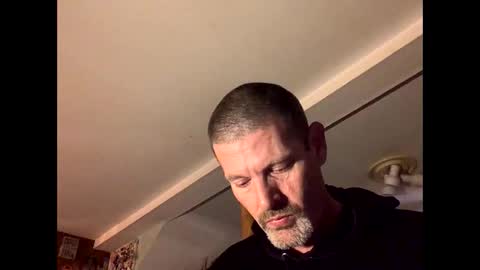 Snapshot of larrythelover23 chatting on 03/26/26, 06:52 larrythelover23 online show from 03/26/26, 06:52