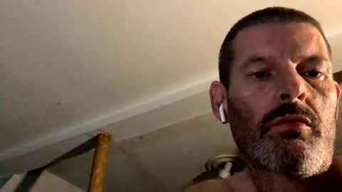 Snapshot of larrythelover23 chatting on 07/23/26, 06:22 larrythelover23 online show from 07/23/26, 06:22