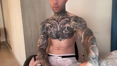 Snapshot of larsskeet chatting on 06/10/26, 05:45 larsskeet online show from 06/10/26, 05:45