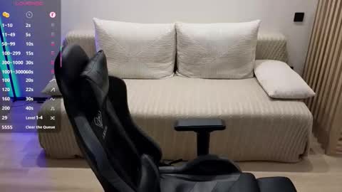 Lars online show from 11/26/25, 07:15