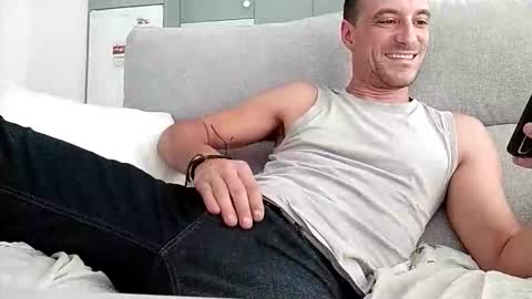 Alessandro online show from 10/05/25, 02:15
