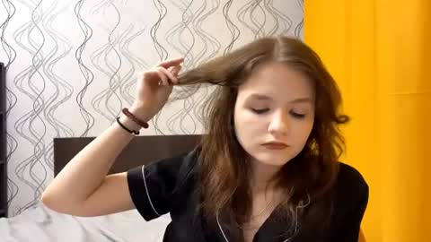 Mila online show from 06/14/26, 06:21