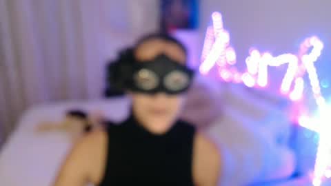 Snapshot of lasolitaauri chatting on 06/11/26, 08:51 Auri online show from 06/11/26, 08:51