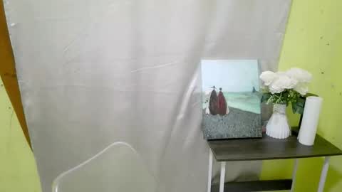 Snapshot of laspagera chatting on 11/29/25, 06:22 Kendra online show from 11/29/25, 06:22