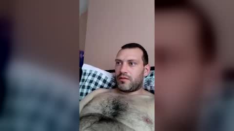 Snapshot of laszloszilagyi925 chatting on 06/17/26, 03:24 laszloszilagyi925 online show from 06/17/26, 03:24