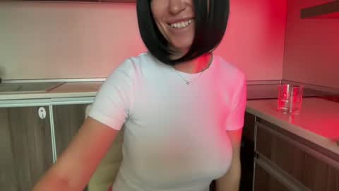 Snapshot of latebloomtati chatting on 05/08/26, 04:34 Goddess Tati Bangs Fetish online show from 05/08/26, 04:34