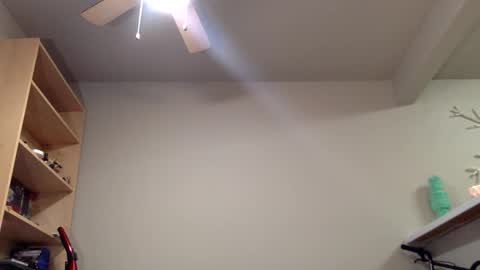 Snapshot of latenightkash chatting on 02/25/26, 09:08 Roxy blue online show from 02/25/26, 09:08