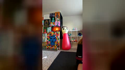 Snapshot of latenightkash chatting on 03/01/26, 12:45 Roxy blue online show from 03/01/26, 12:45