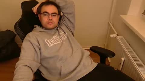 latexboy893 online show from 02/16/26, 09:11