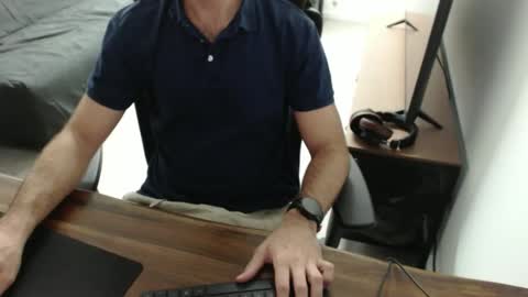 latexdave84 online show from 10/23/25, 10:36