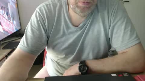 Snapshot of latexloverch71 chatting on 06/06/26, 10:31 Andreas Latexlover online show from 06/06/26, 10:31