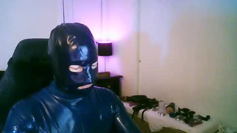 latexminheadroom online show from 10/01/25, 02:17