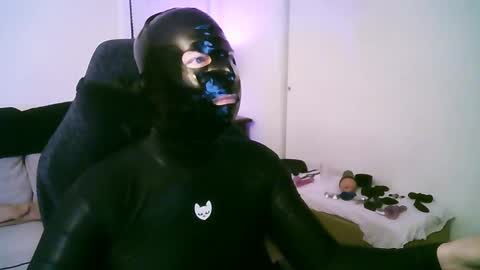 latexminheadroom online show from 04/01/26, 01:39