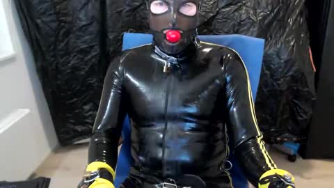 Snapshot of latexslaafboy2 chatting on 12/10/24, 07:05 latexslaafboy online show from 12/10/24, 07:05