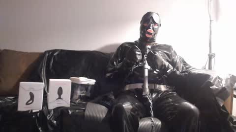 Snapshot of latexslaafboy2 chatting on 01/01/25, 08:58 latexslaafboy online show from 01/01/25, 08:58