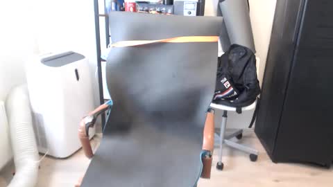 Snapshot of latexslaafboy2 chatting on 09/11/25, 08:25 latexslaafboy online show from 09/11/25, 08:25