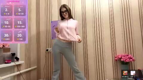 Snapshot of latiapetosa chatting on 07/19/26, 04:33 Mia online show from 07/19/26, 04:33