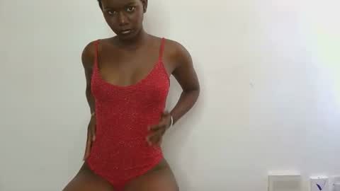 latiffaah_xx online show from 01/15/26, 11:15