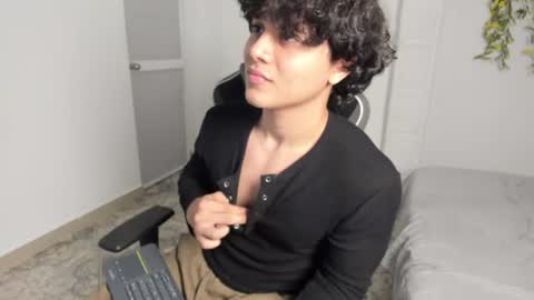 Snapshot of latin_beastx chatting on 06/17/26, 08:10 latin_beastx online show from 06/17/26, 08:10