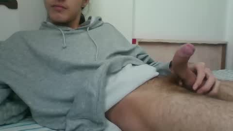 Snapshot of latin_boi6 chatting on 01/07/26, 05:59 Angel online show from 01/07/26, 05:59