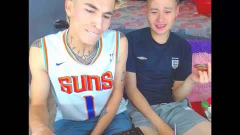 latin_boysxxx_ online show from 11/15/25, 11:43