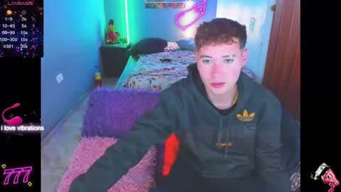 latin_boysxxx_ online show from 02/21/26, 03:07