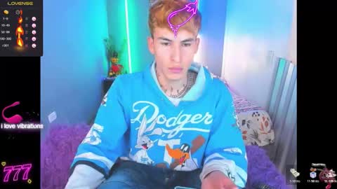 latin_boysxxx_ online show from 03/22/26, 02:04