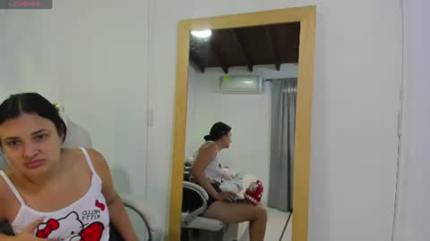 Johana y Santiago online show from 07/19/26, 10:13