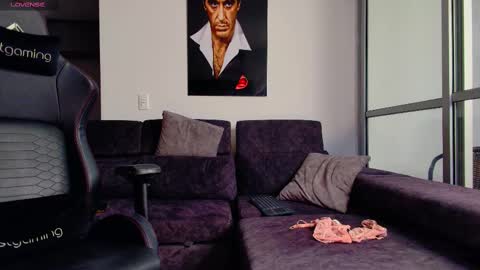 Snapshot of latin_couple77 chatting on 02/23/25, 11:25 Sara y Andy online show from 02/23/25, 11:25