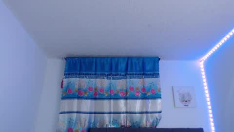 karen online show from 04/01/26, 01:39