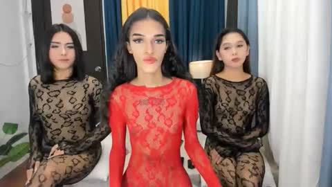 Snapshot of latina_goddes4uxxx chatting on 10/07/25, 08:11 ask me online show from 10/07/25, 08:11