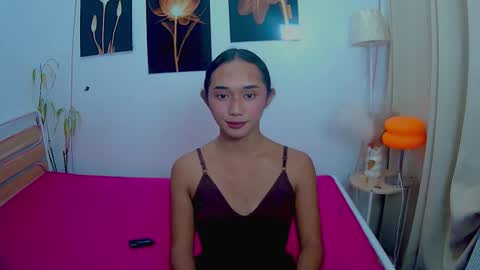 Snapshot of latina_kia chatting on 12/21/25, 11:50 latina_kia online show from 12/21/25, 11:50