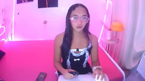 Snapshot of latina_kia chatting on 12/23/25, 04:10 latina_kia online show from 12/23/25, 04:10