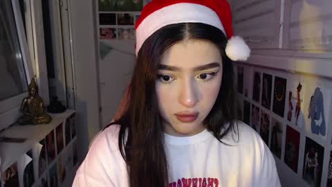 miiiiiiaaaa online show from 12/25/24, 10:16