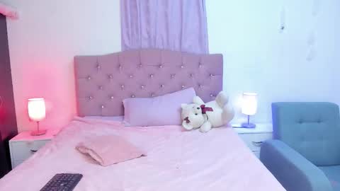 Martina online show from 11/27/25, 09:17