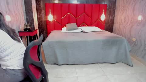 EMMA   online show from 04/06/26, 02:51