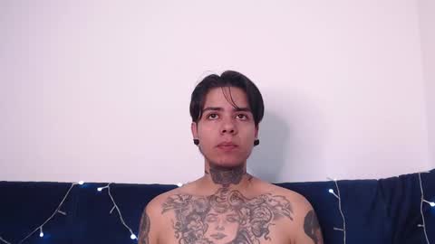 Snapshot of latinaleksa chatting on 12/14/24, 01:38 Alex online show from 12/14/24, 01:38