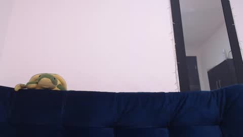 Snapshot of latinaleksa chatting on 12/22/24, 06:04 Alex online show from 12/22/24, 06:04