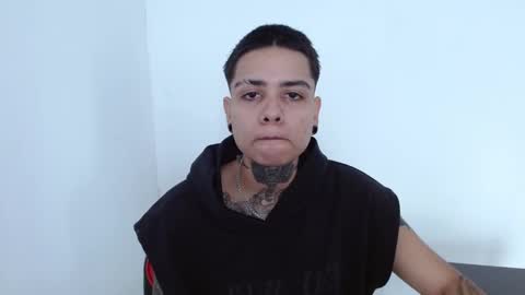 Snapshot of latinaleksa chatting on 11/05/25, 02:06 Alex online show from 11/05/25, 02:06