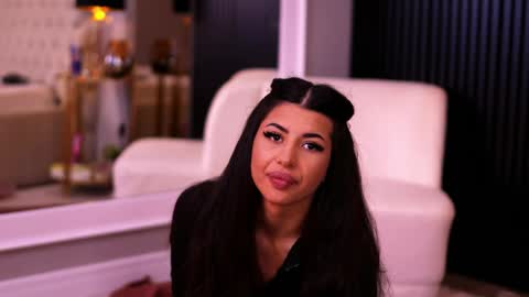 Latina online show from 04/19/26, 05:01